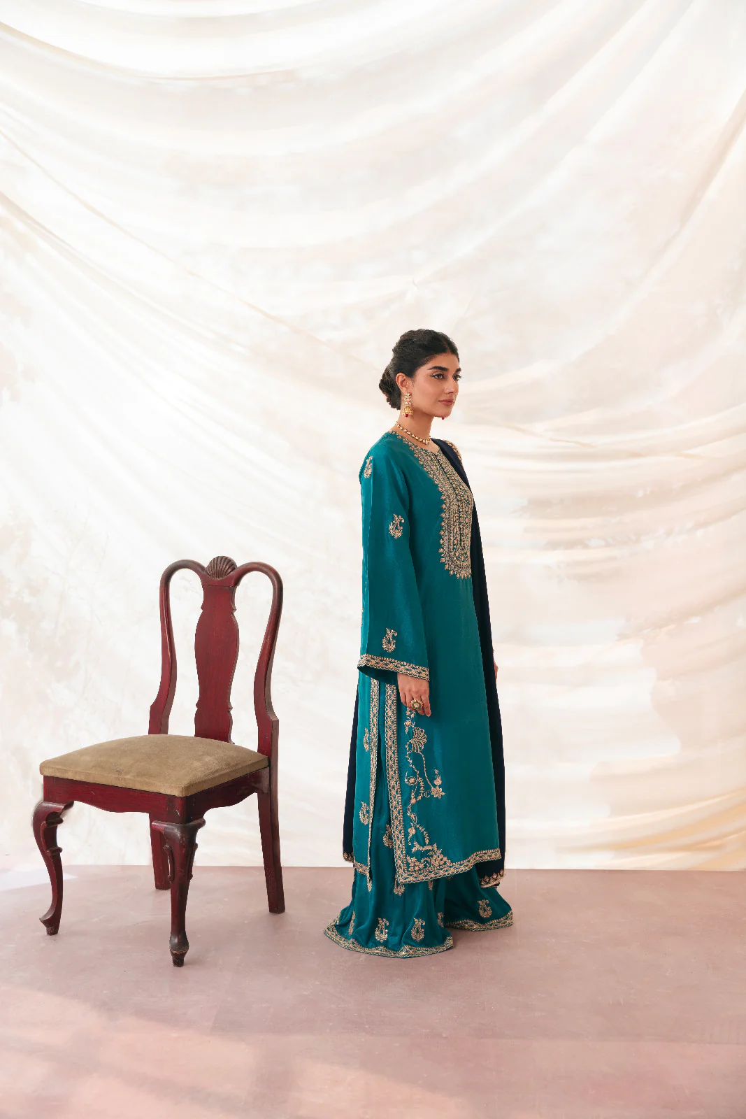 Aneesa - Image 2
