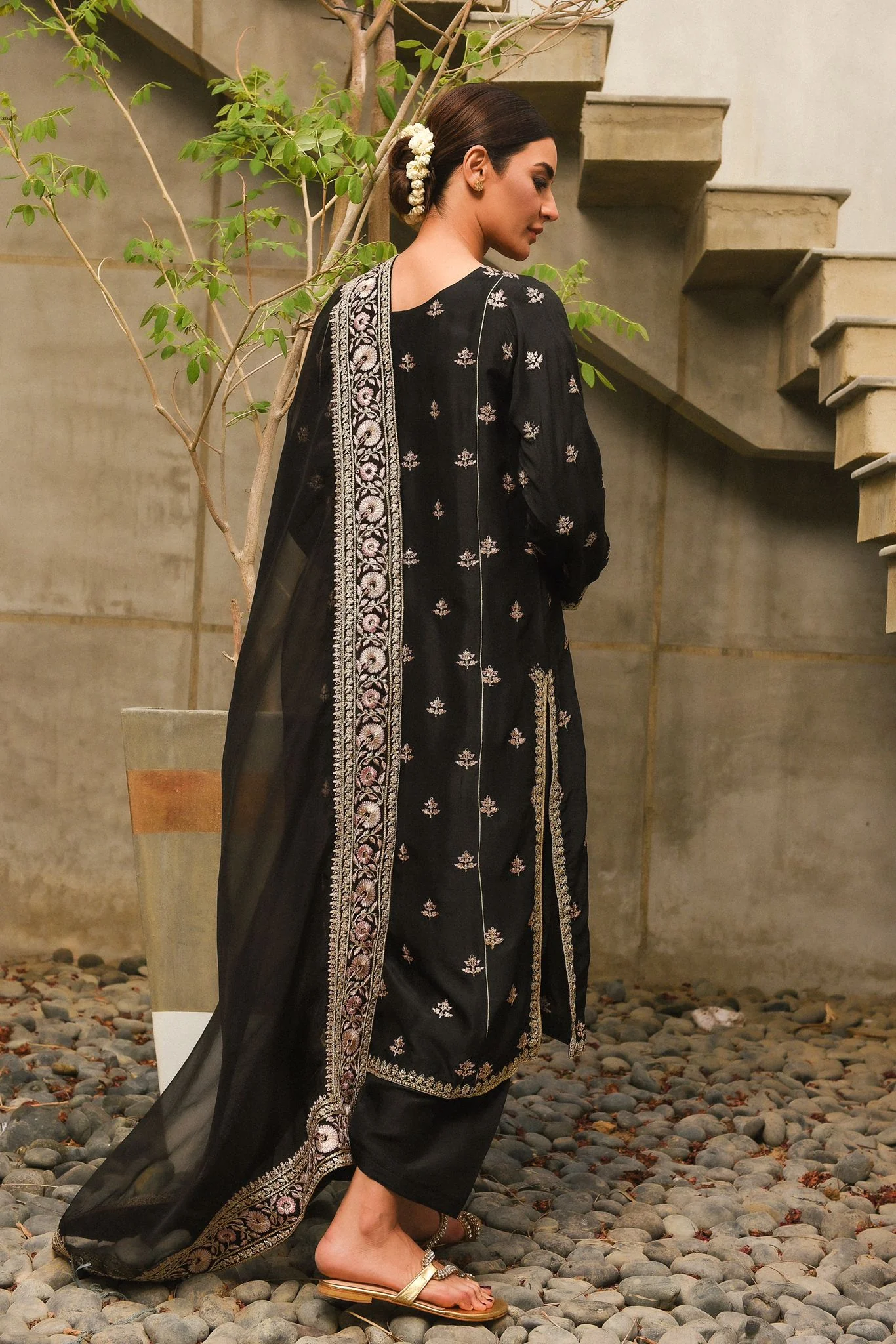 Black Noorez - Image 4