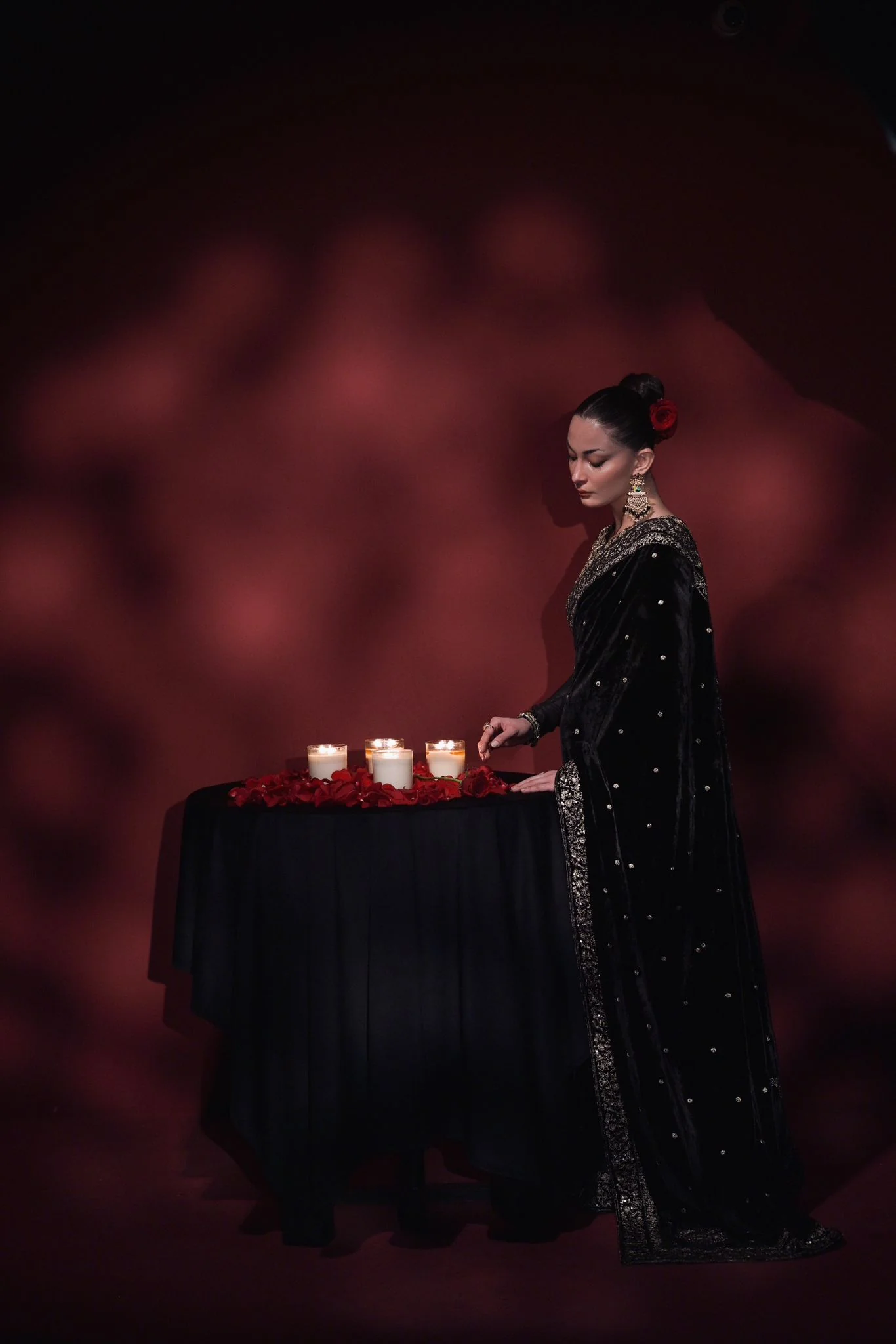 Black velvet SAREE - Image 2