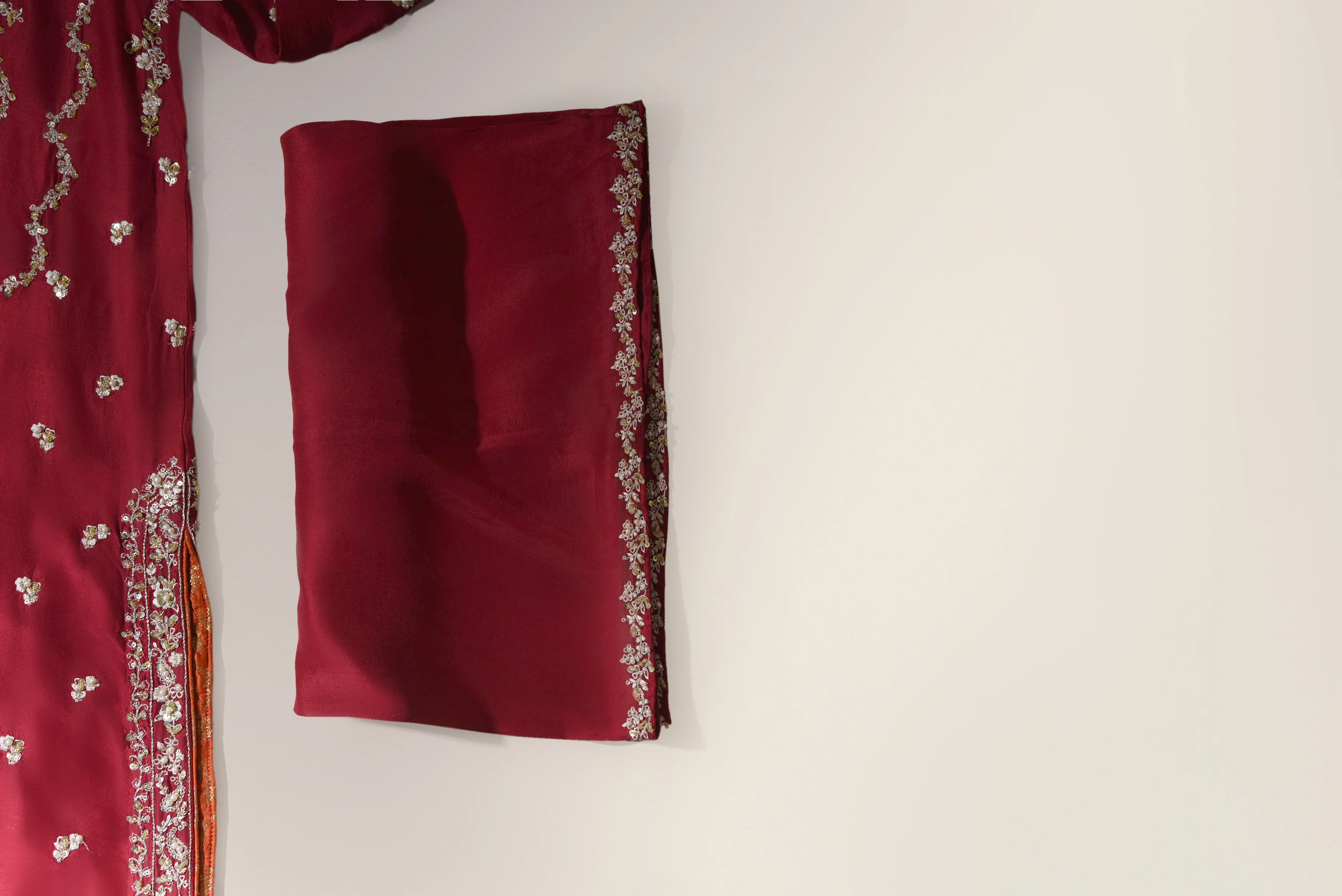 Crimson Zari - Image 2