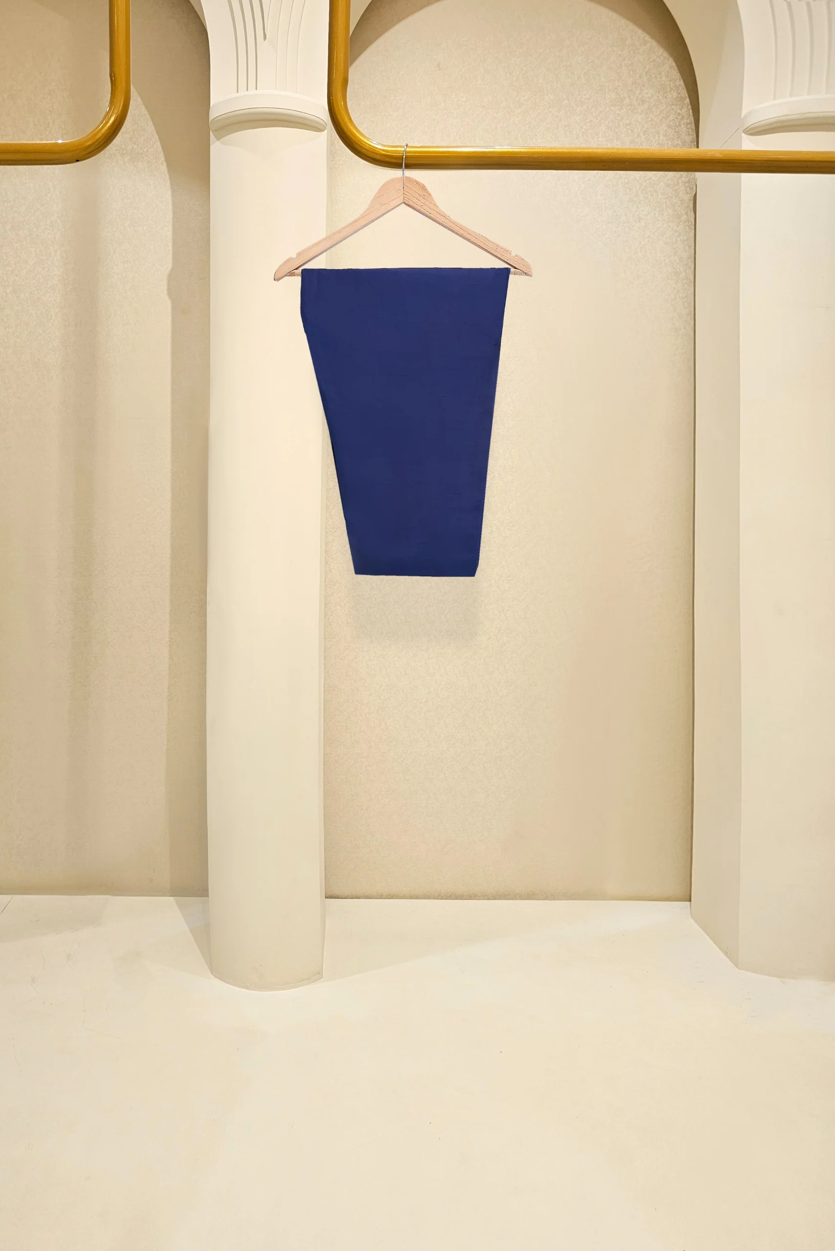 Elena - Image 7