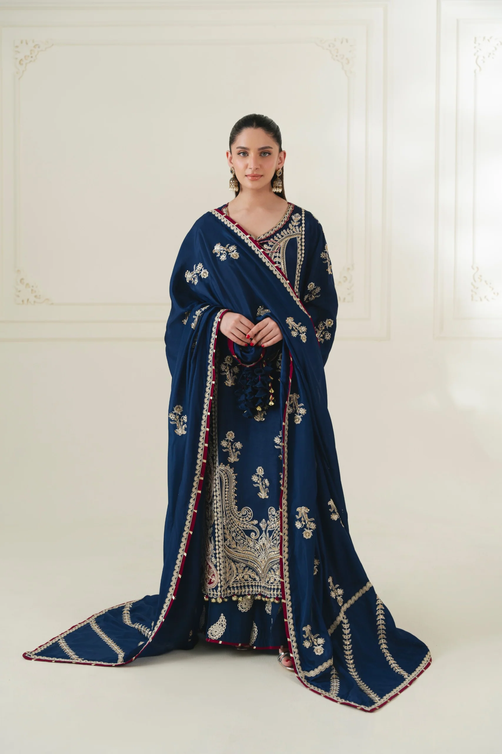 Elise Naaz - Image 3