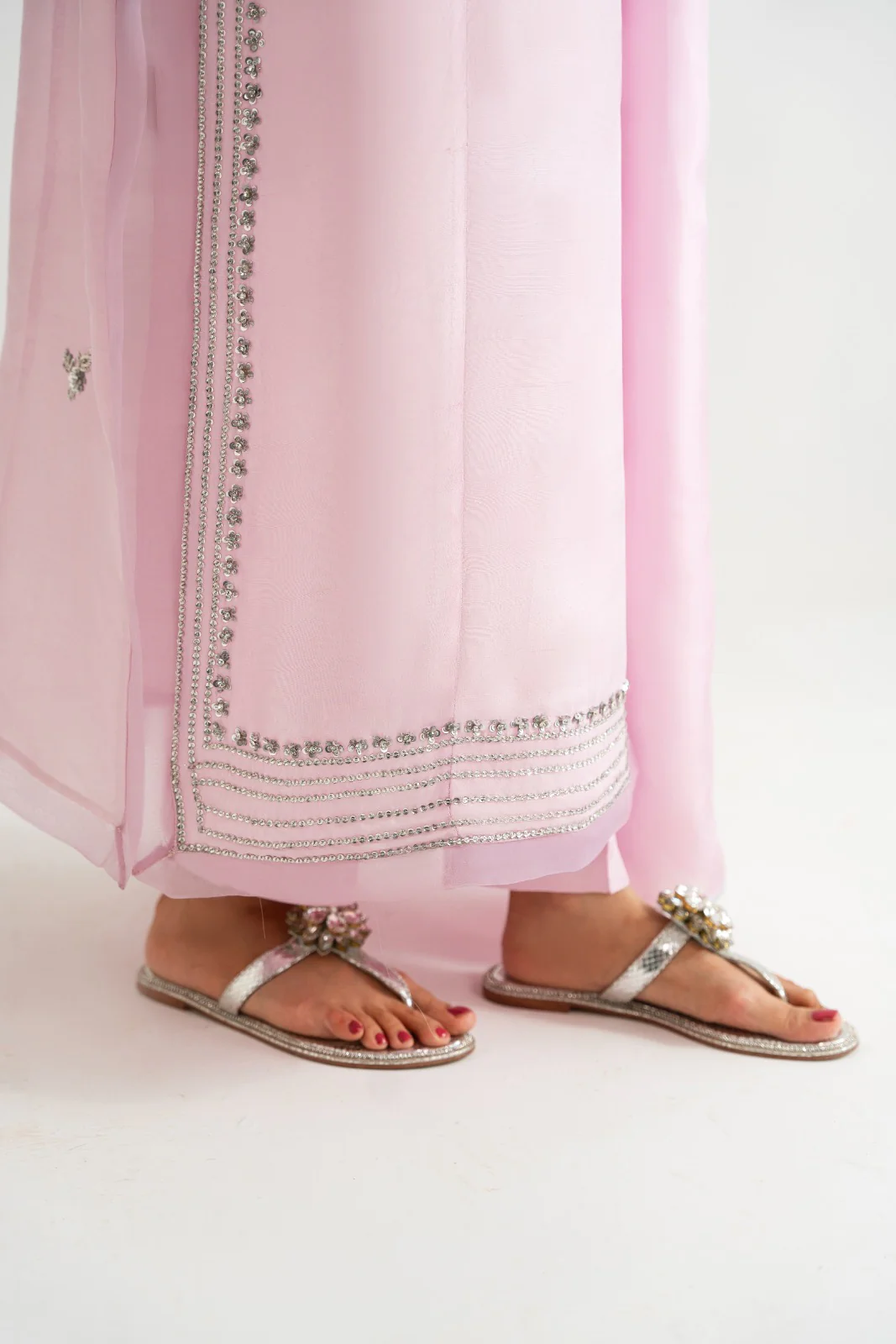 Farahnaaz - Image 3