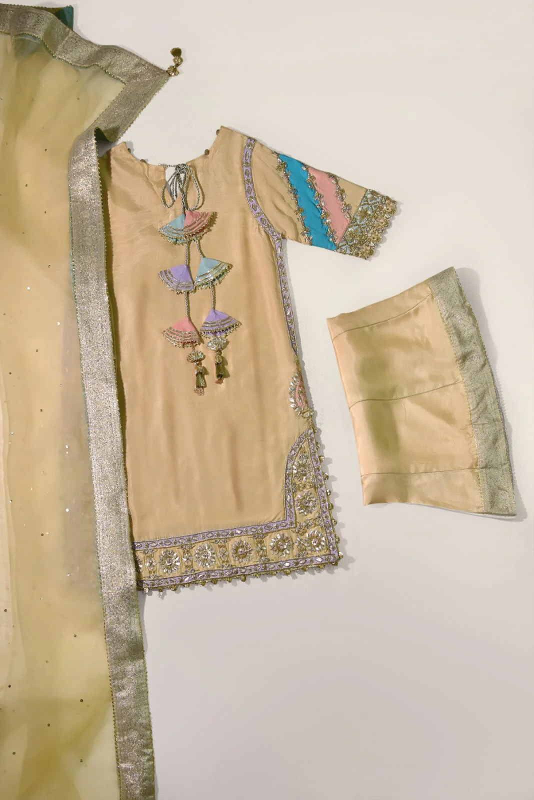 Farzanay - Image 3