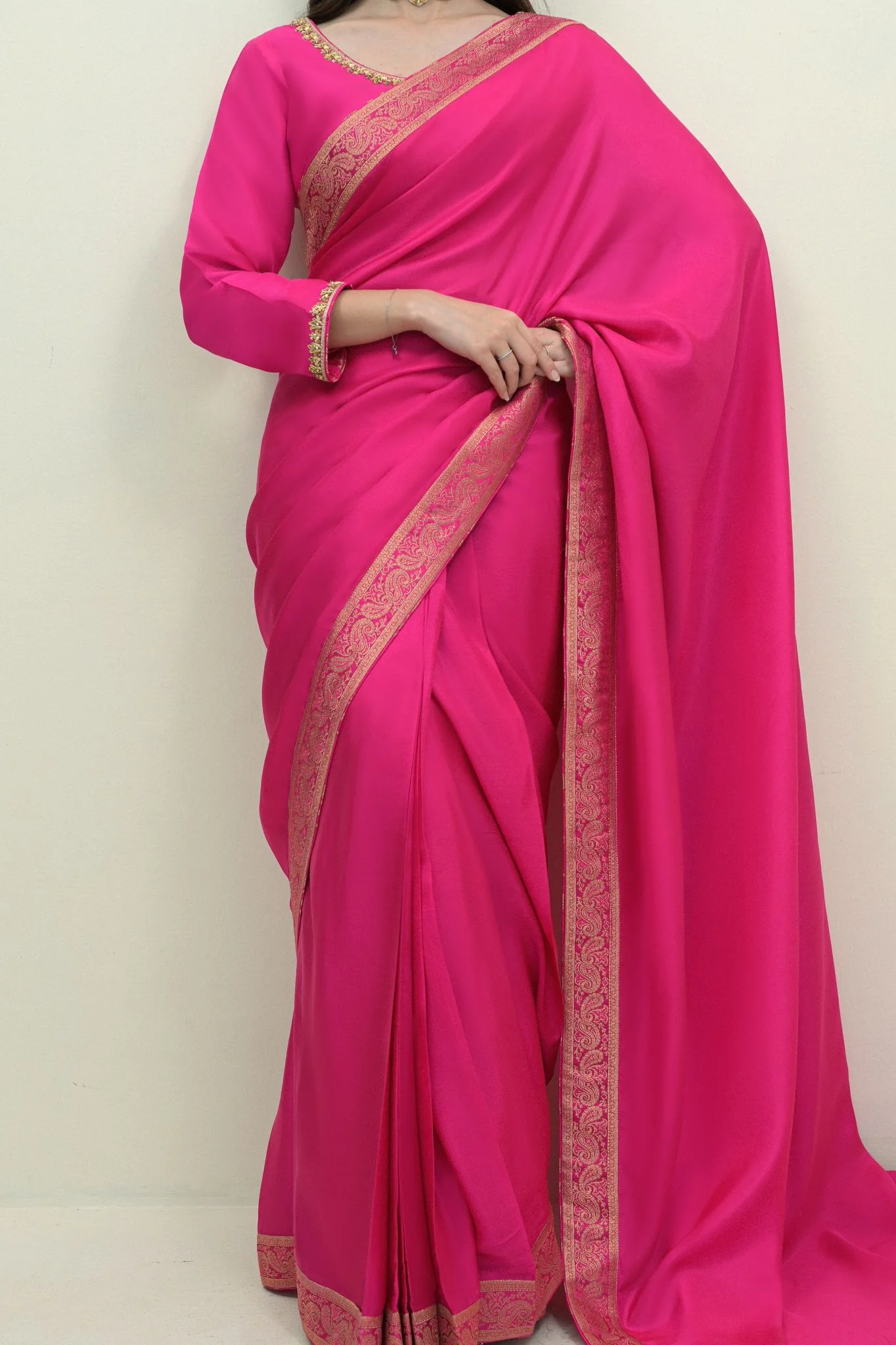 Fuschia Saree - Image 2