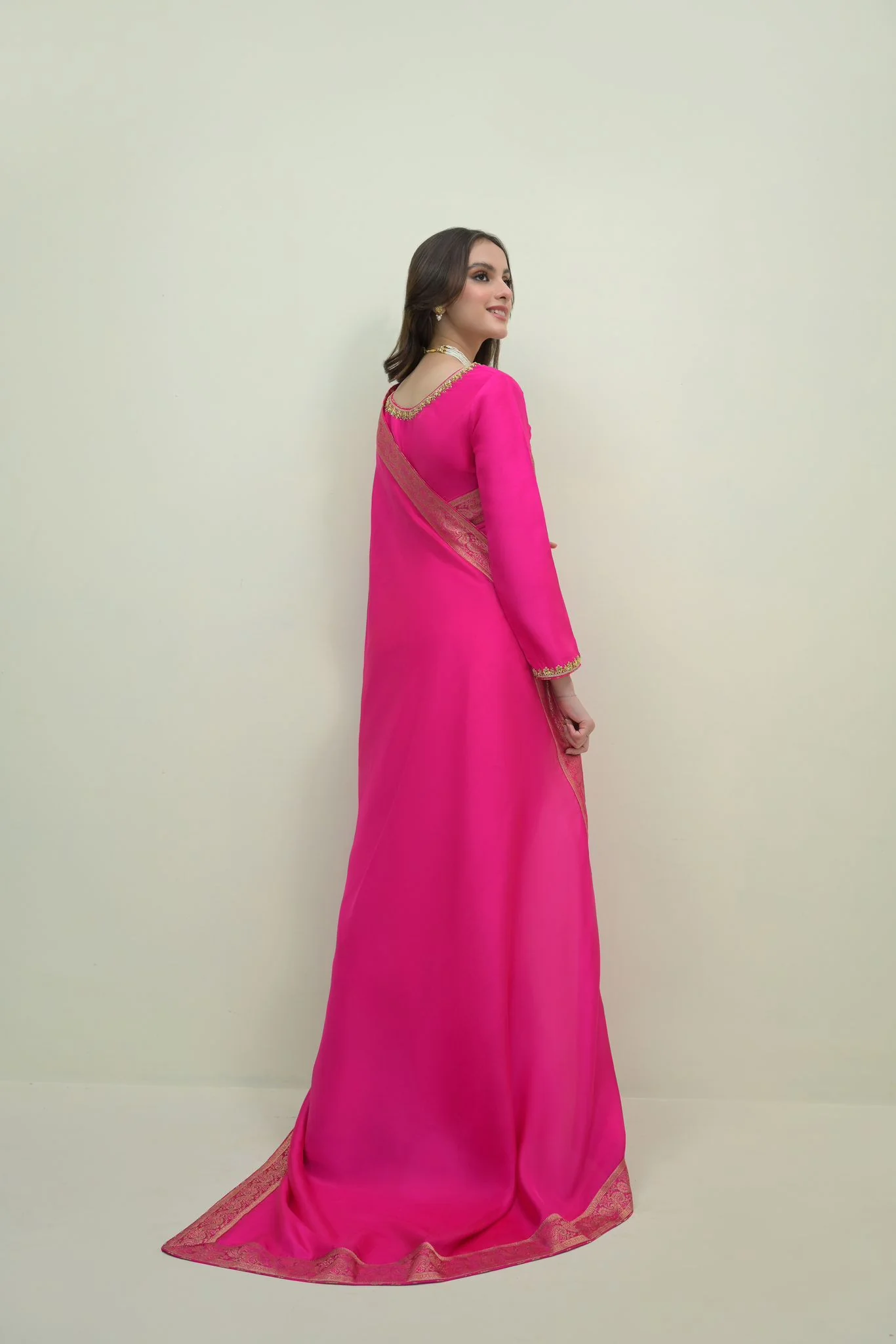 Fuschia Saree - Image 3