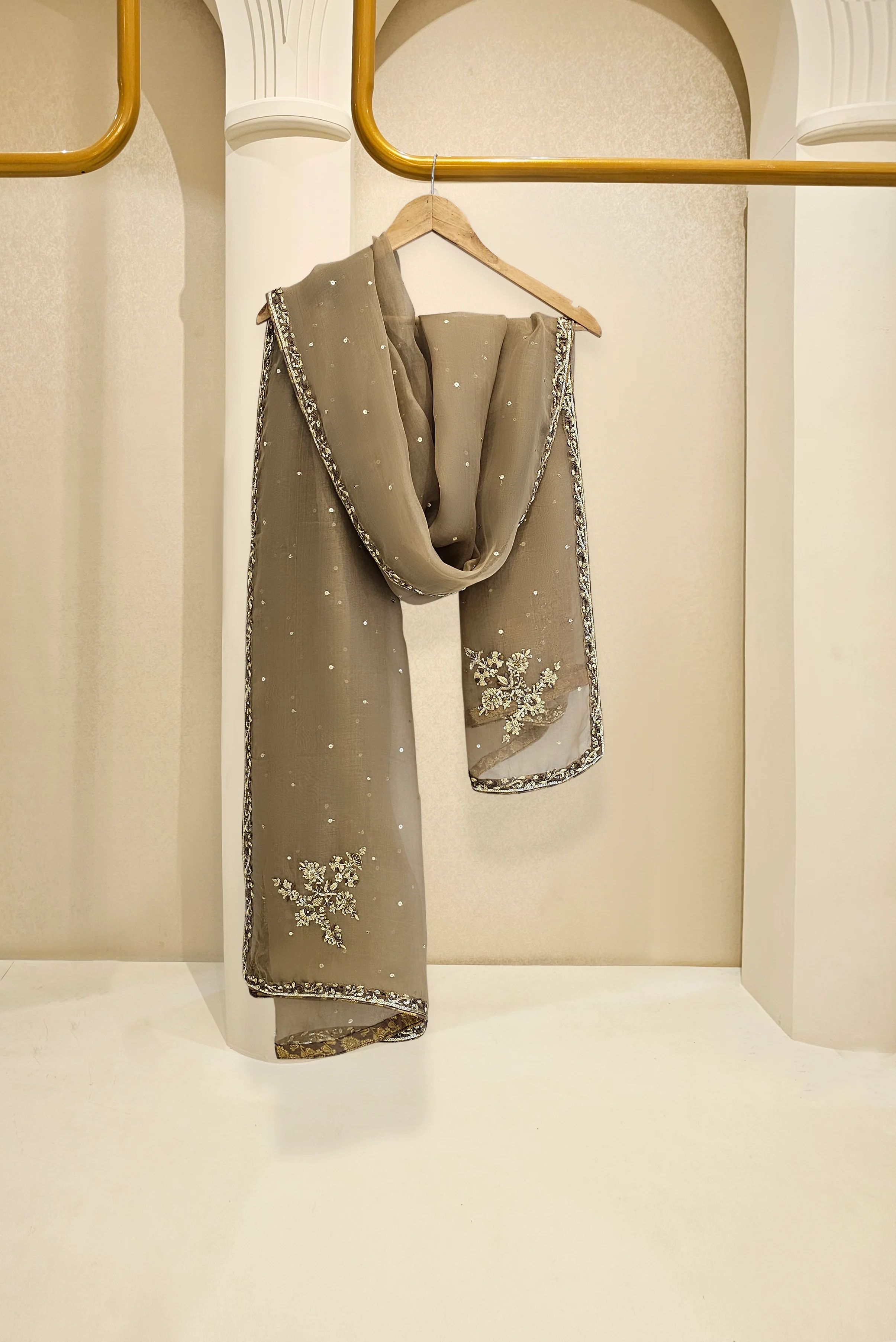 Heena ( Golden Brown ) - Image 4