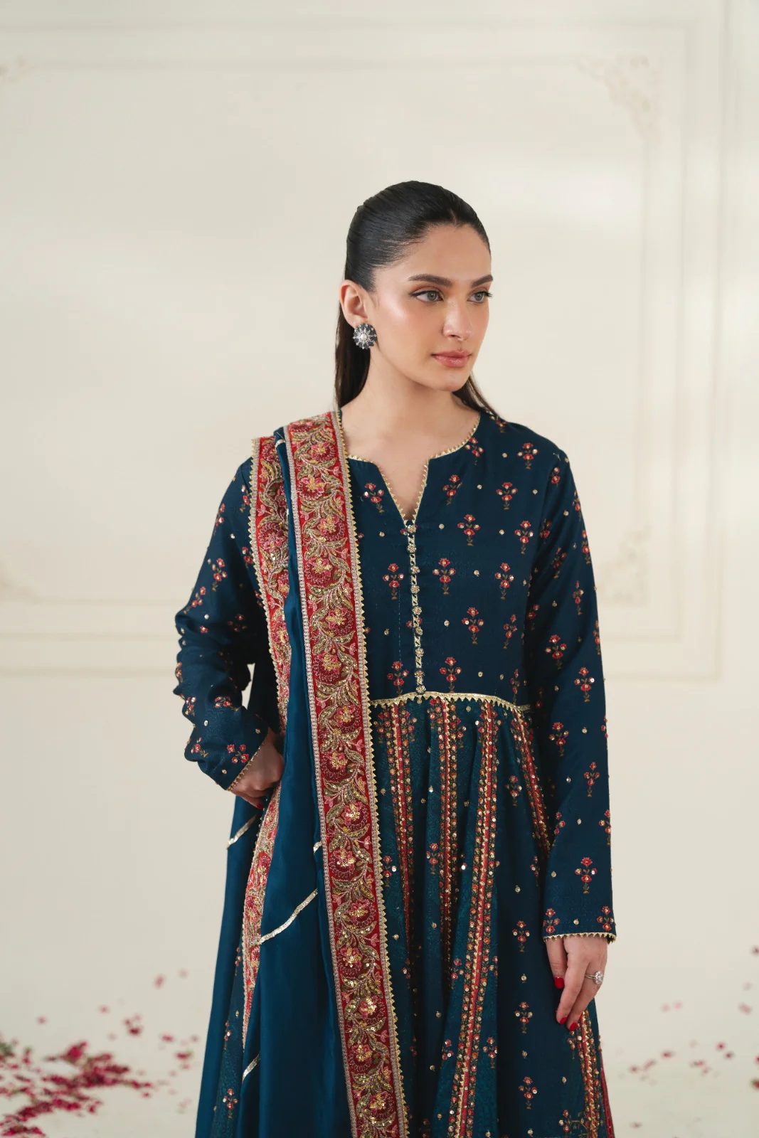 Henah Naz - Image 5