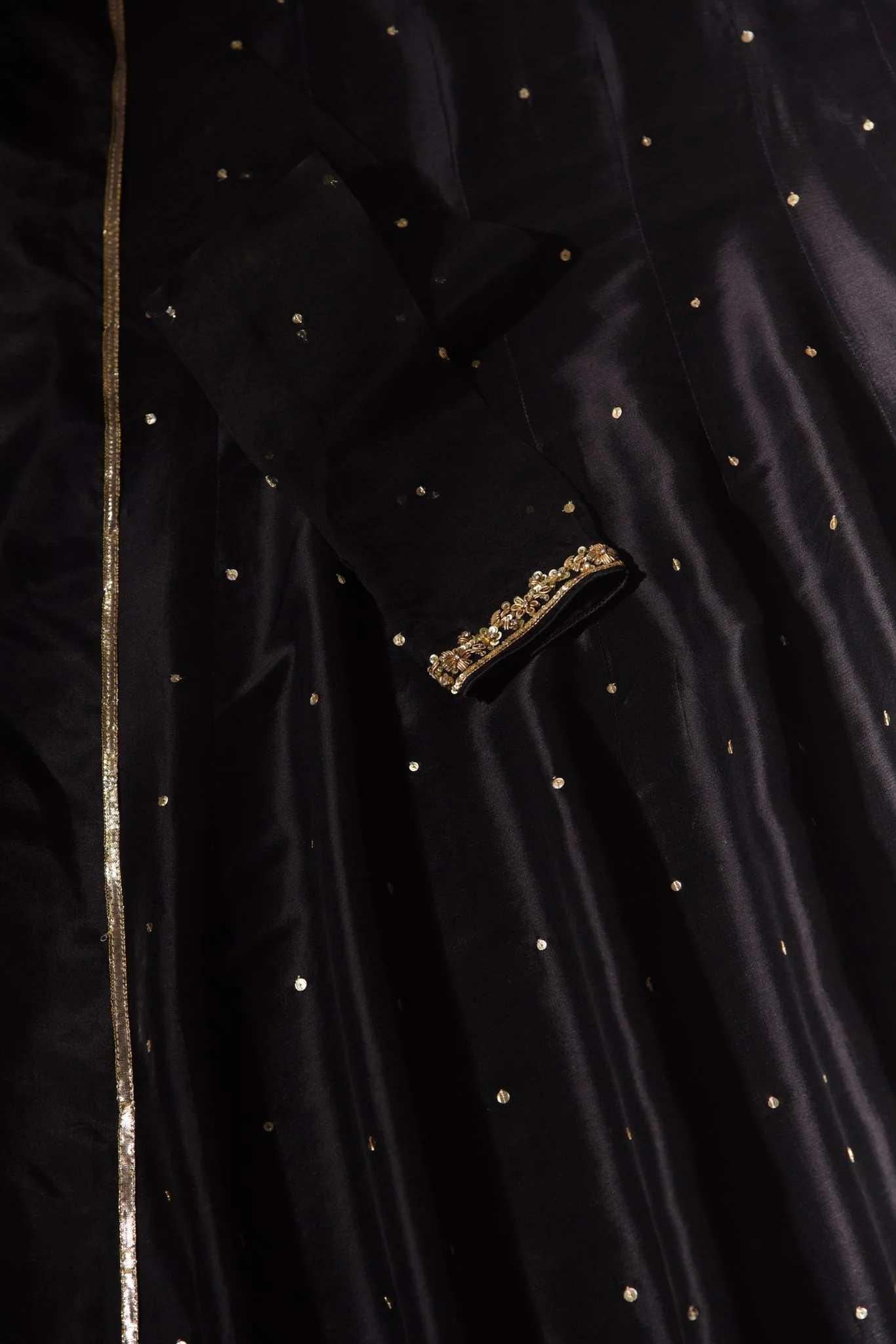 KUSHAAL Embroidered Border - Image 3