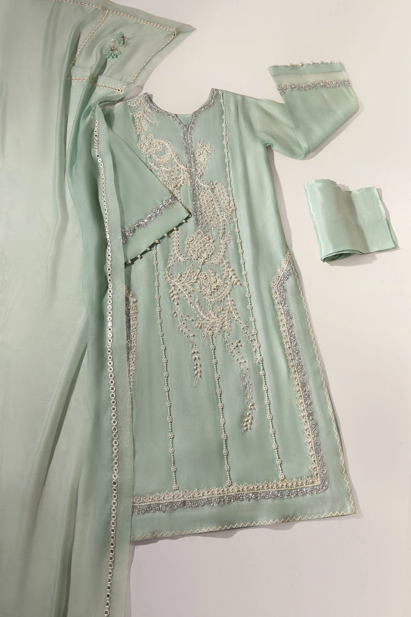 Lilian Mint