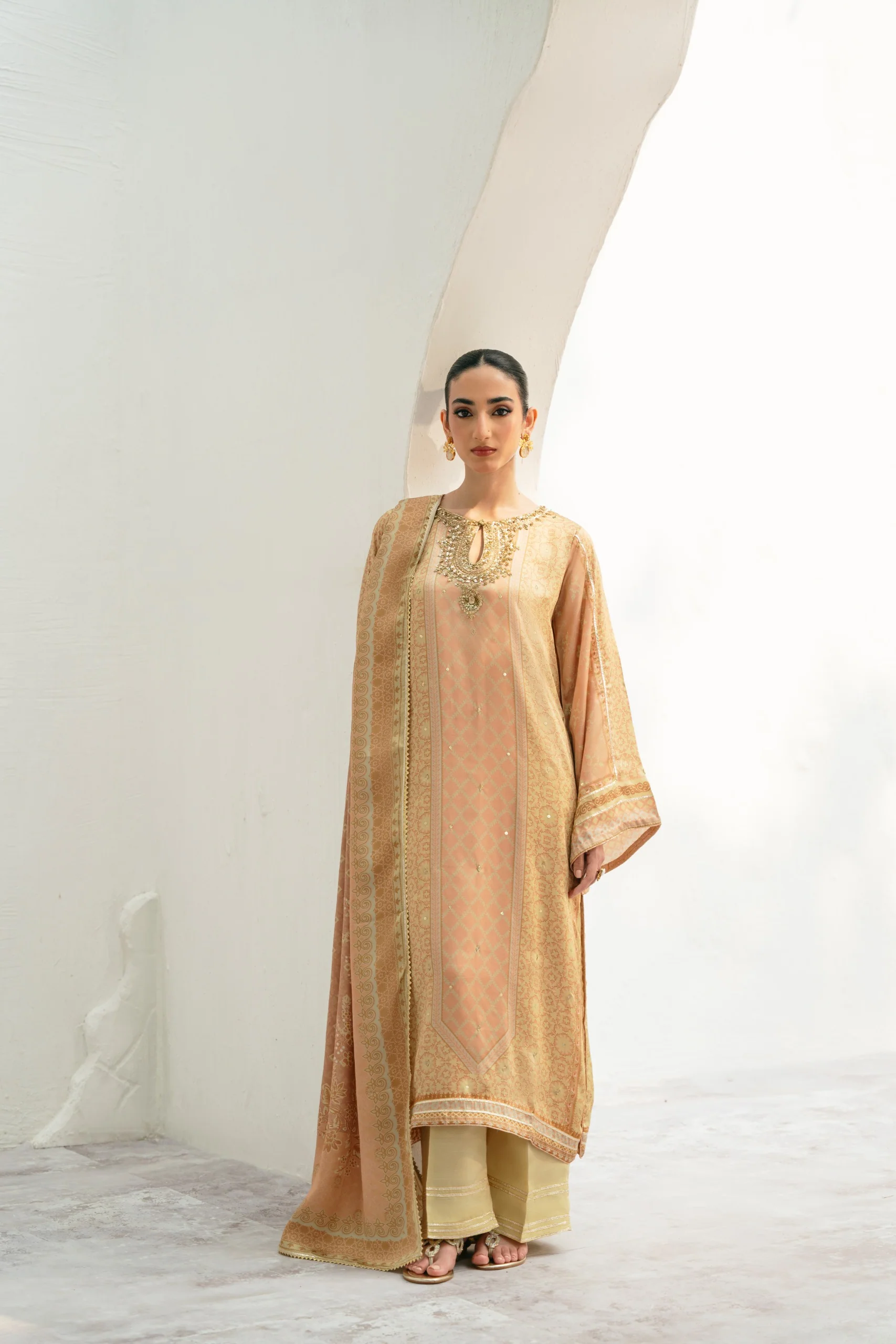 Mahdis - Image 3