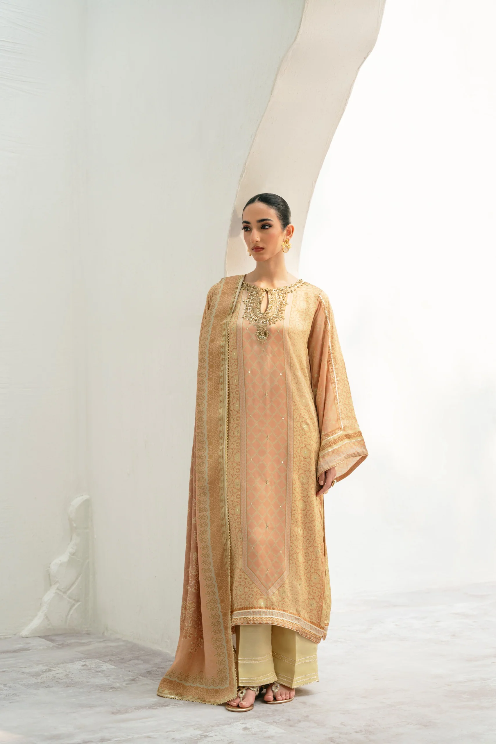 Mahdis - Image 4