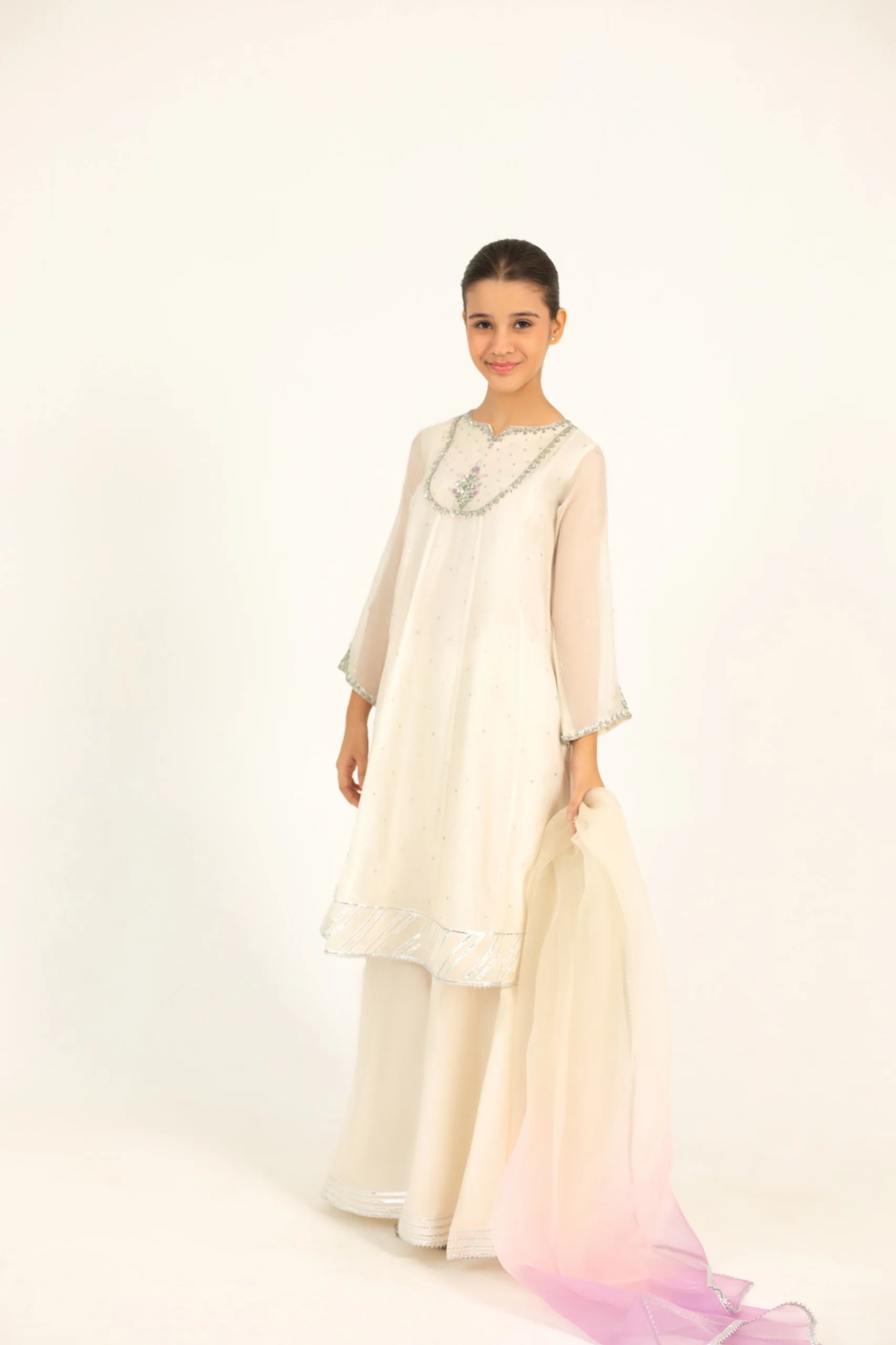 Mahnoor K - Image 2