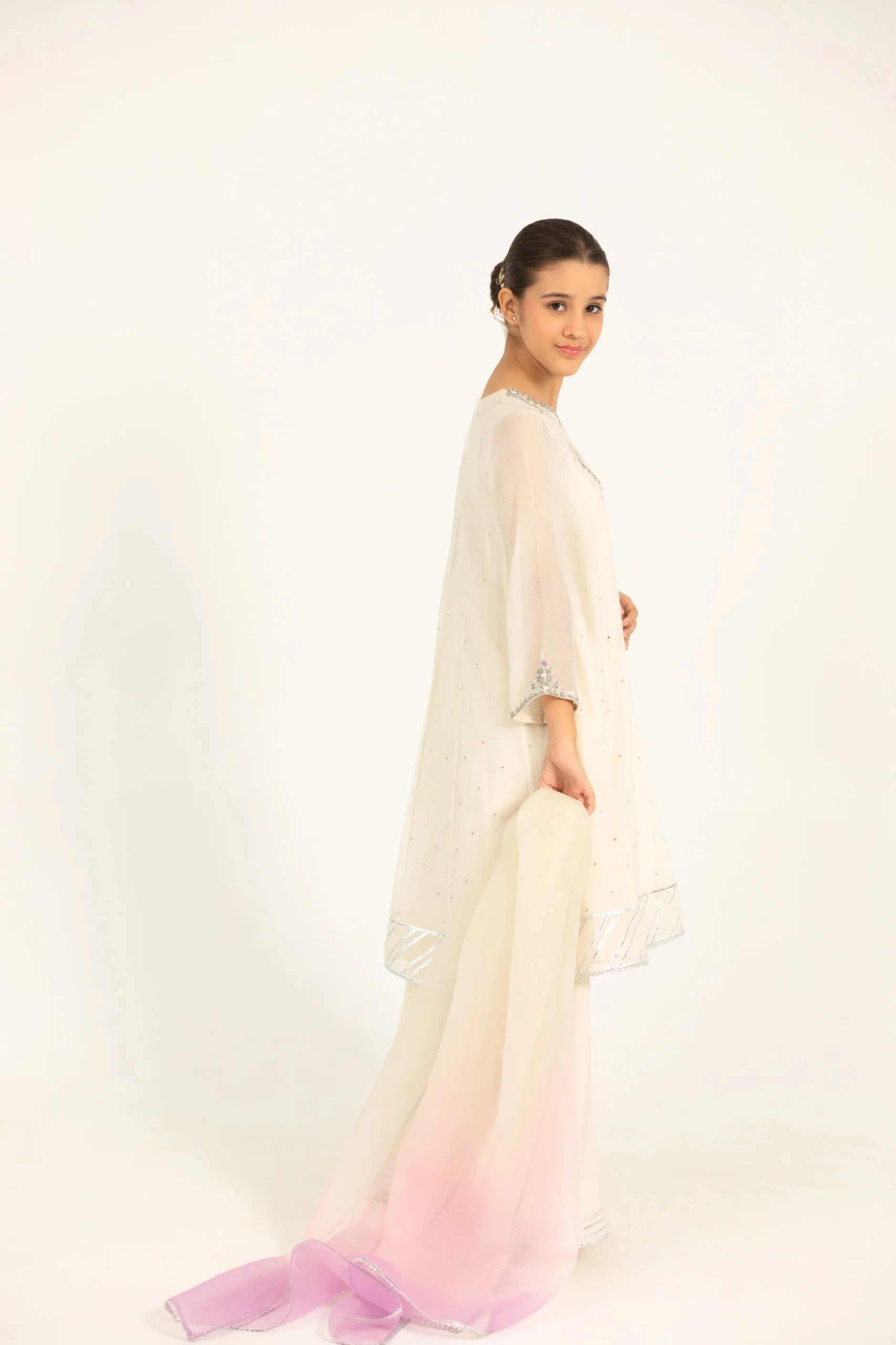 Mahnoor K - Image 3