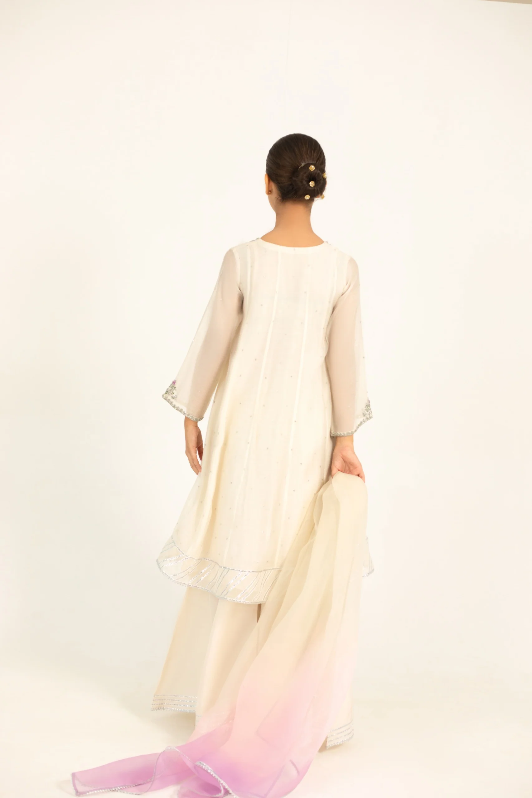 Mahnoor K - Image 4