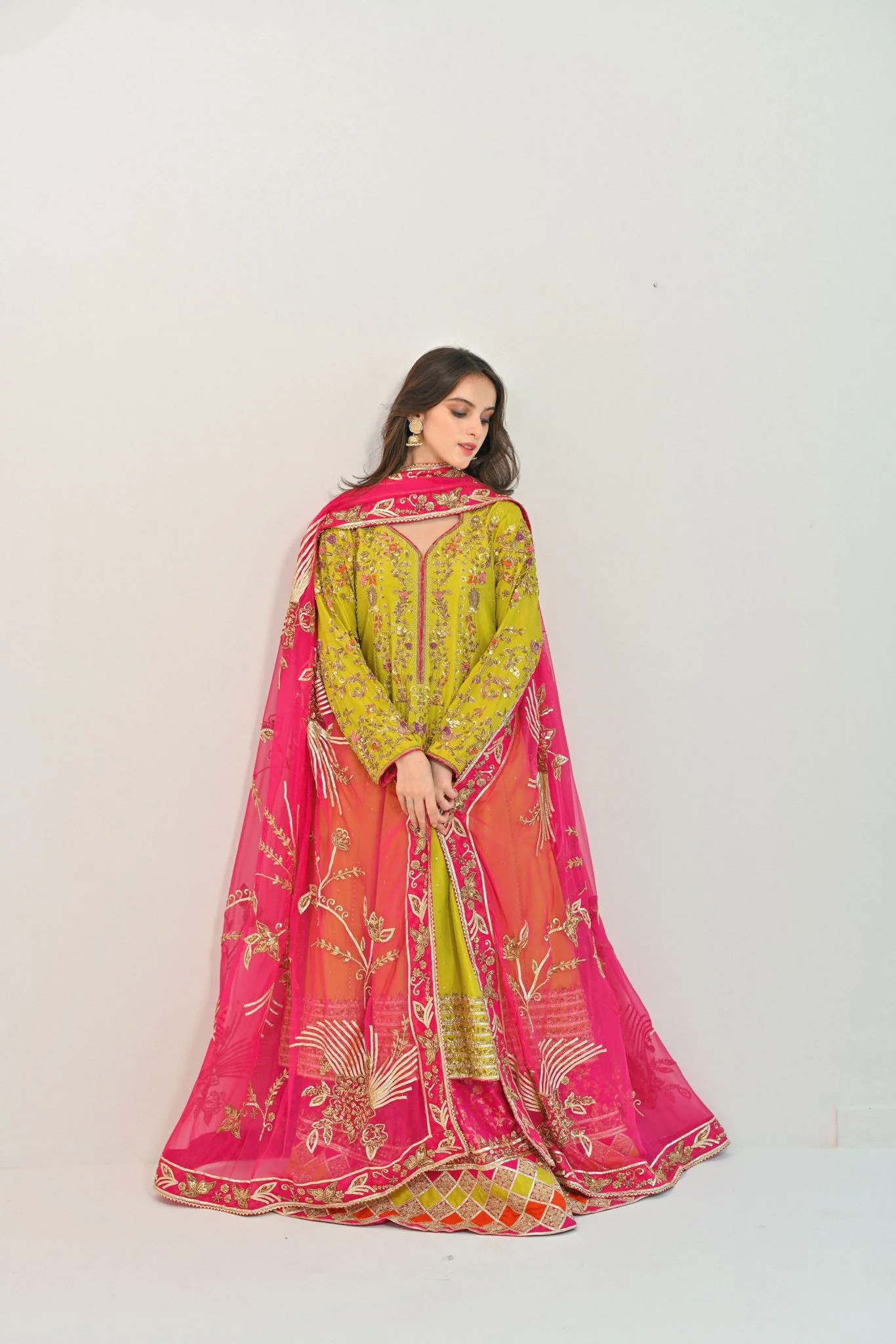 Mahnoor Mehndi Bridal - Image 6