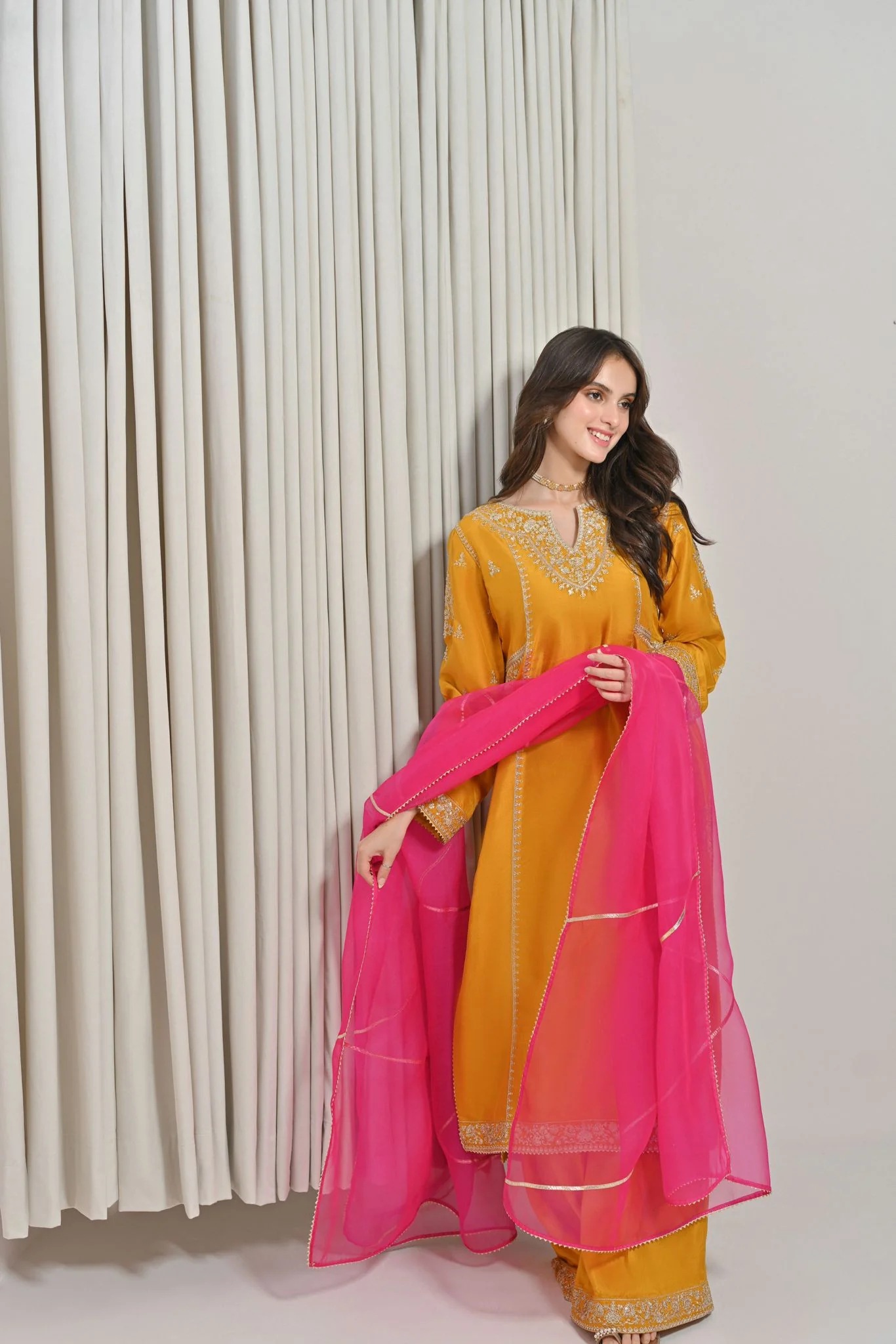 Mahnoor Yellow Zari - Image 2