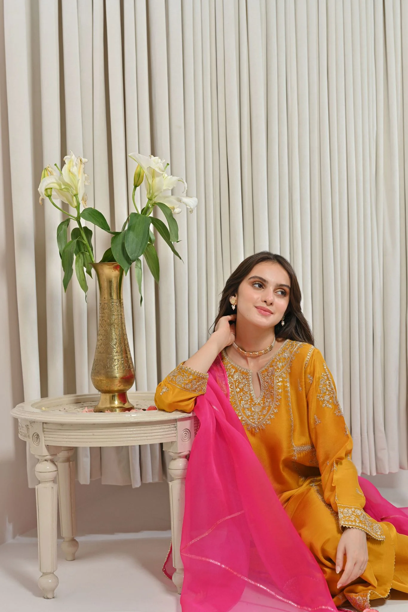 Mahnoor Yellow Zari - Image 3