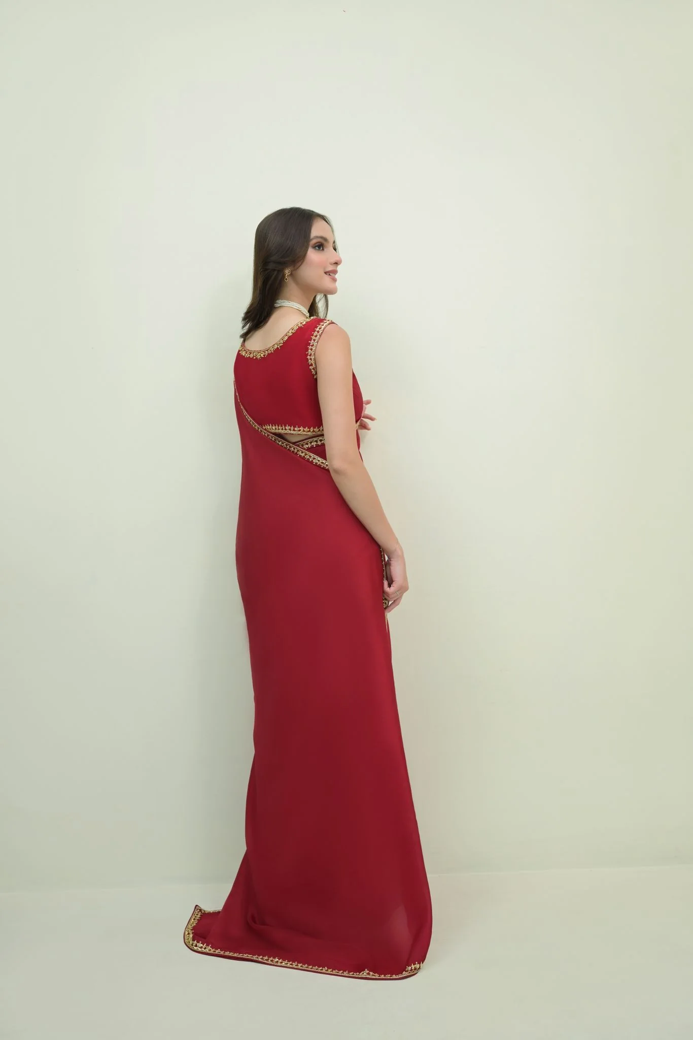 Maroon Saree Mahnoor - Image 3