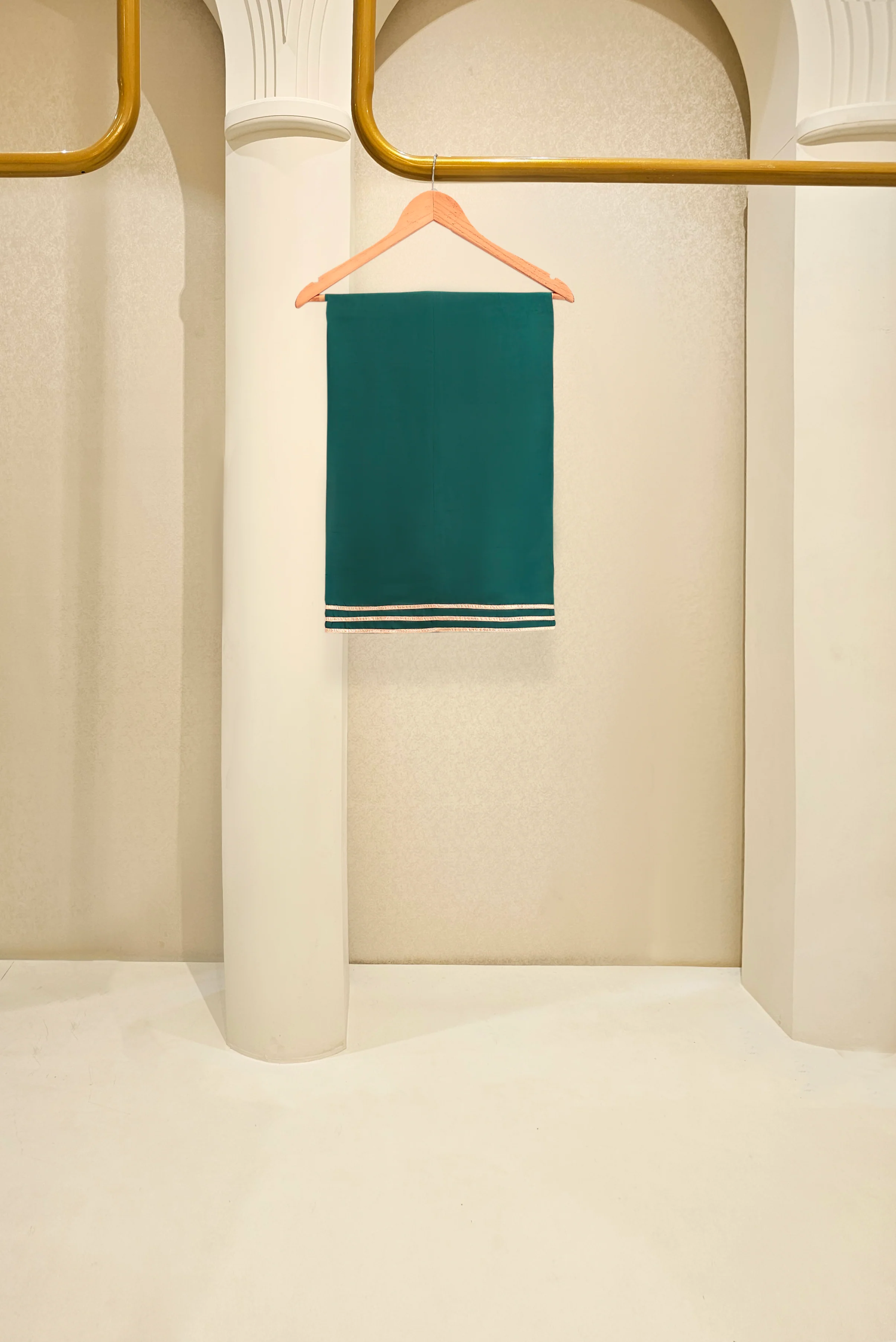 Naghma Emerald - Image 3