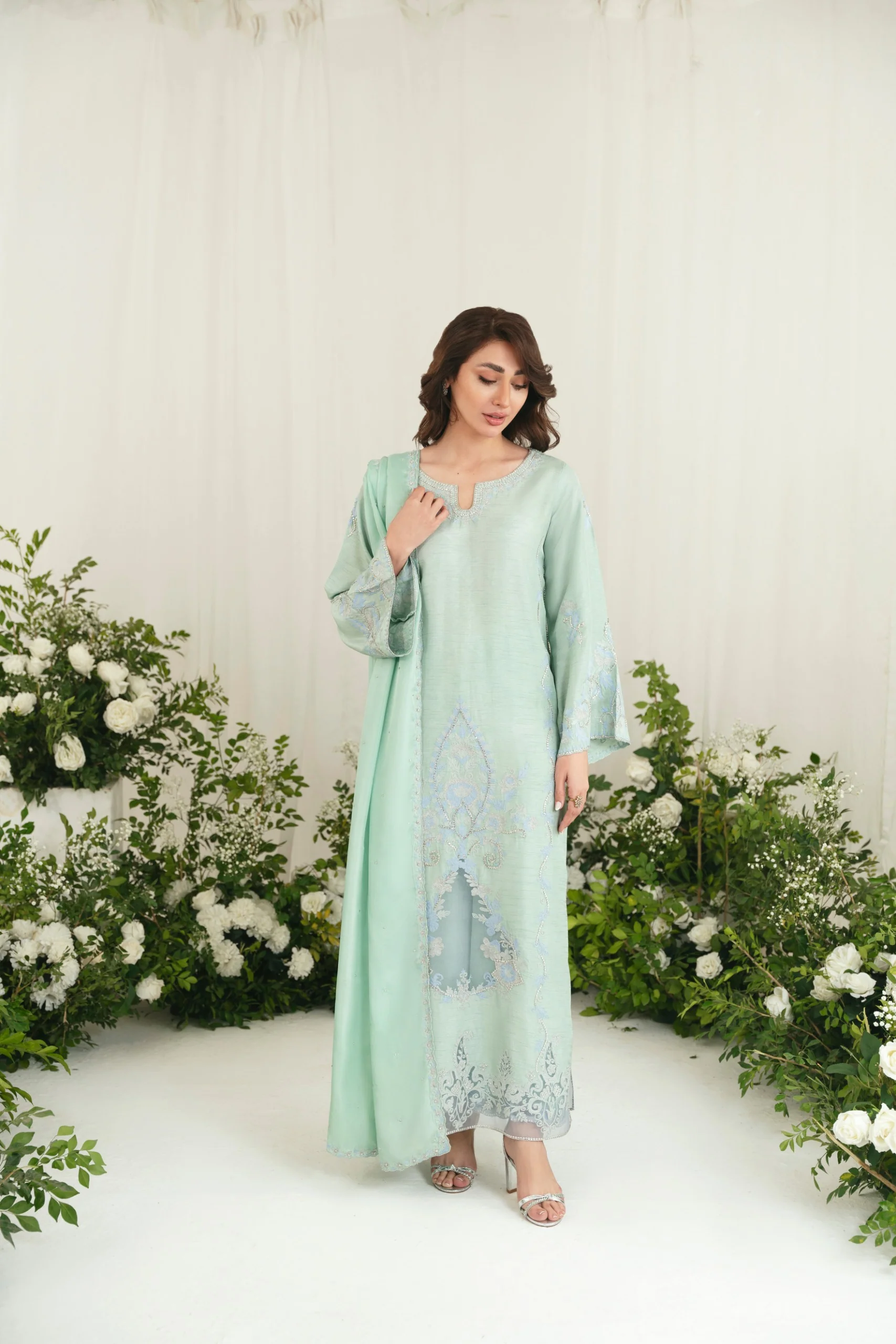 Nazmeen Royale - Image 2