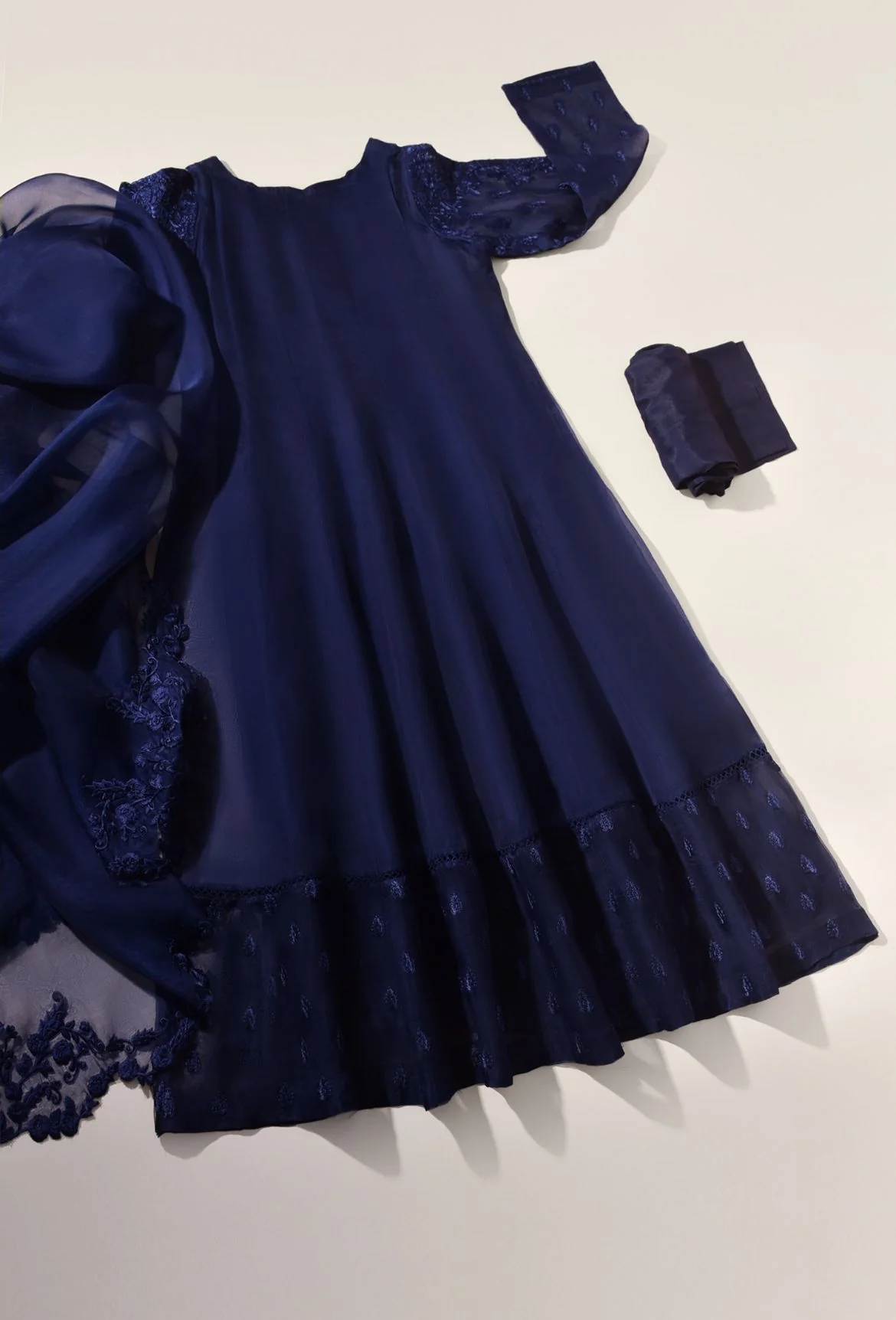Nighaar Navy Blue - Image 2