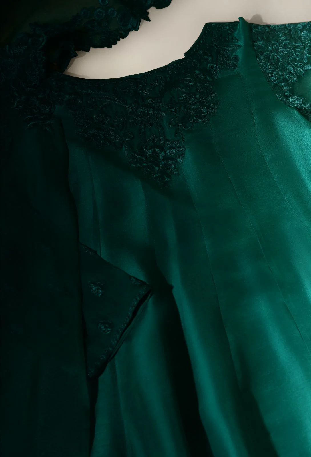 Nighaar Poison Green - Image 2