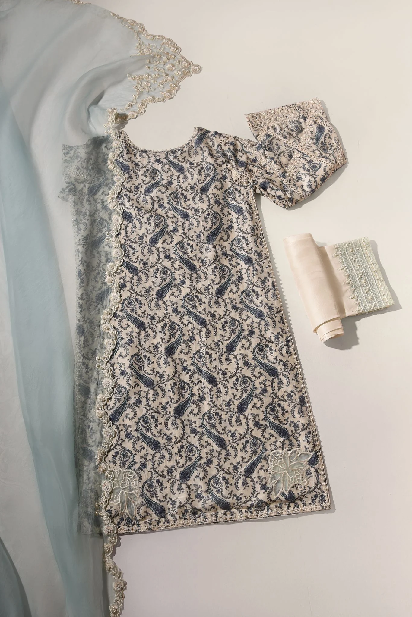 Paisley Amore - Image 5