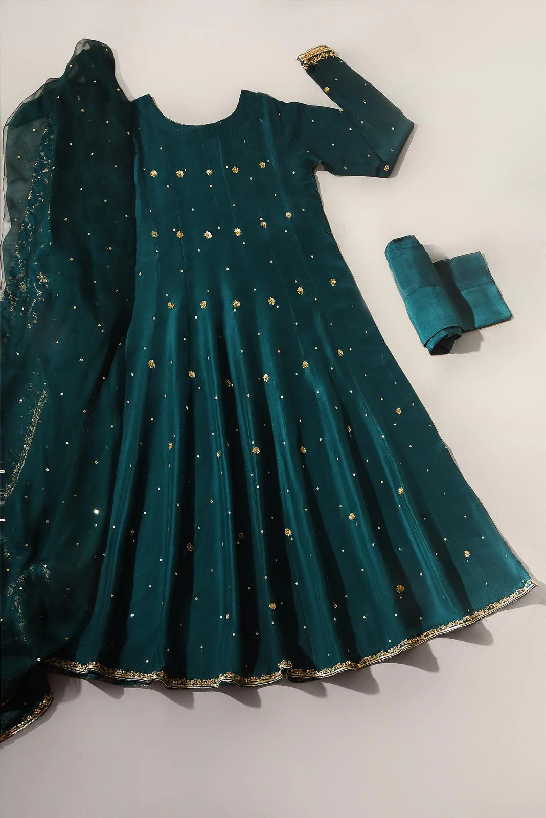 POISON GREEN FORMAL - Image 2
