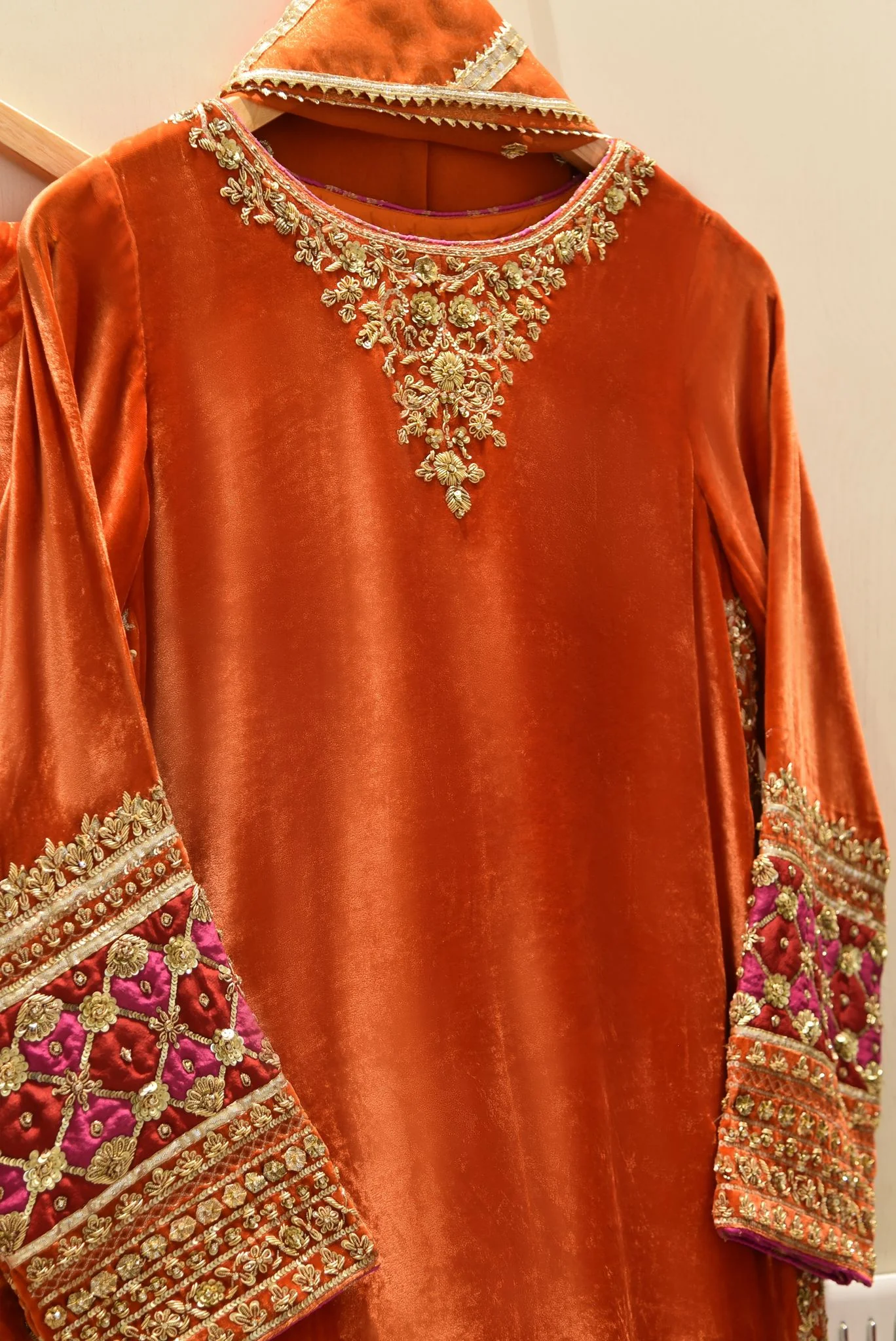 Rust Chatapatti Velvet - Image 3