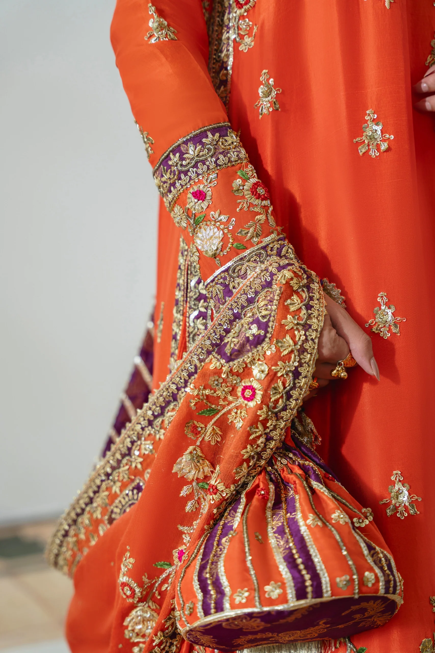 Shernaaz - Image 6