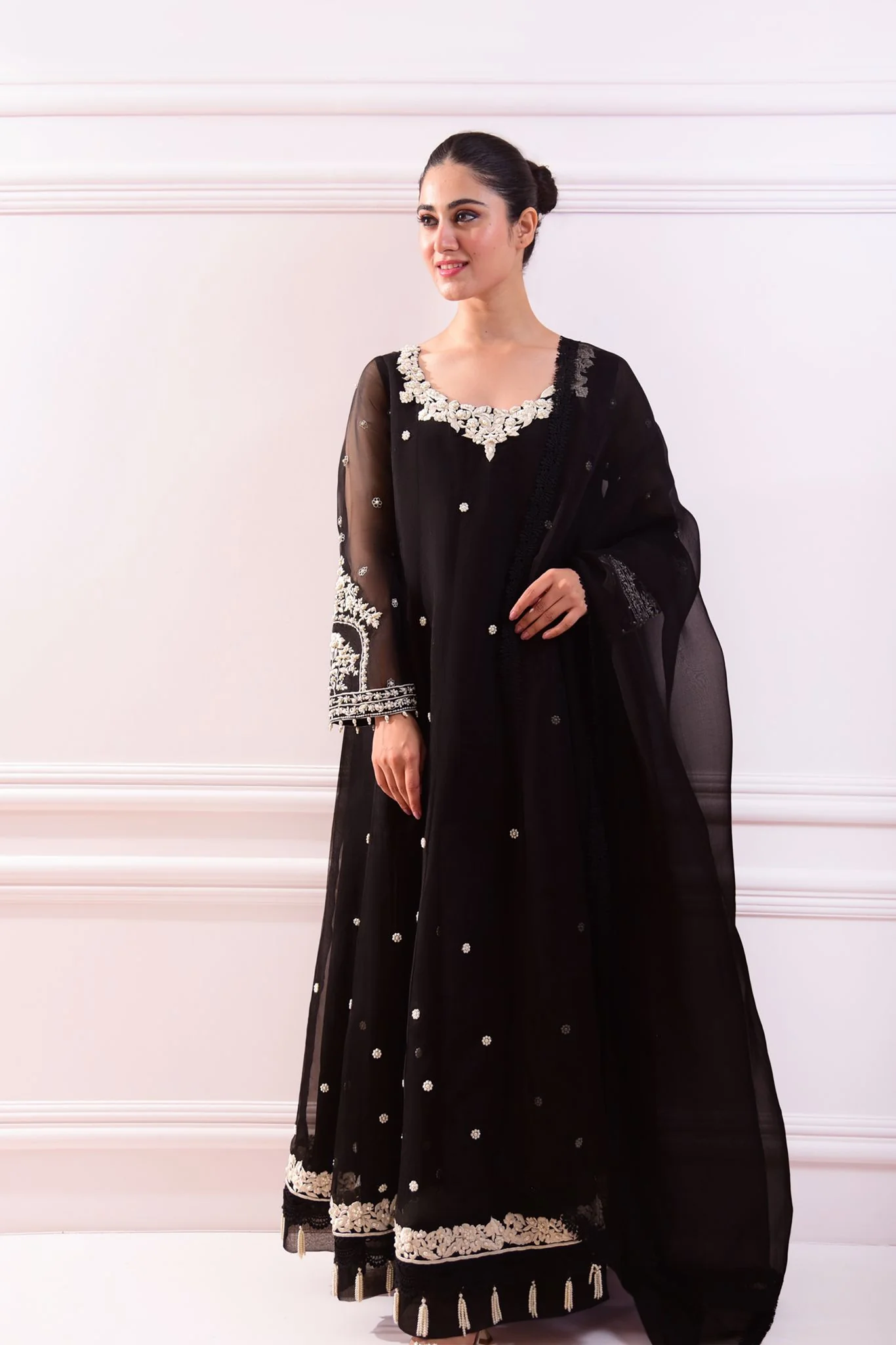 Sunaina Black - Image 4