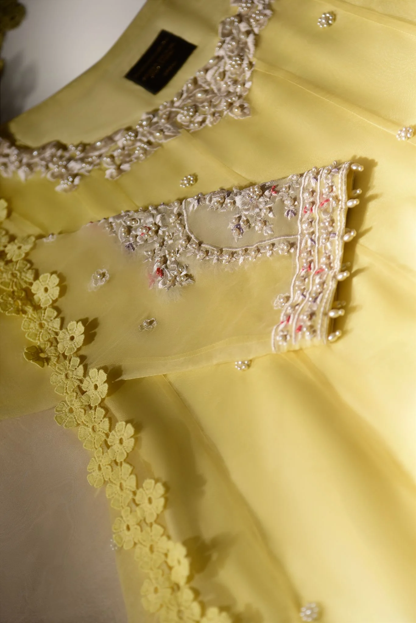 Sunaina Yellow - Image 3