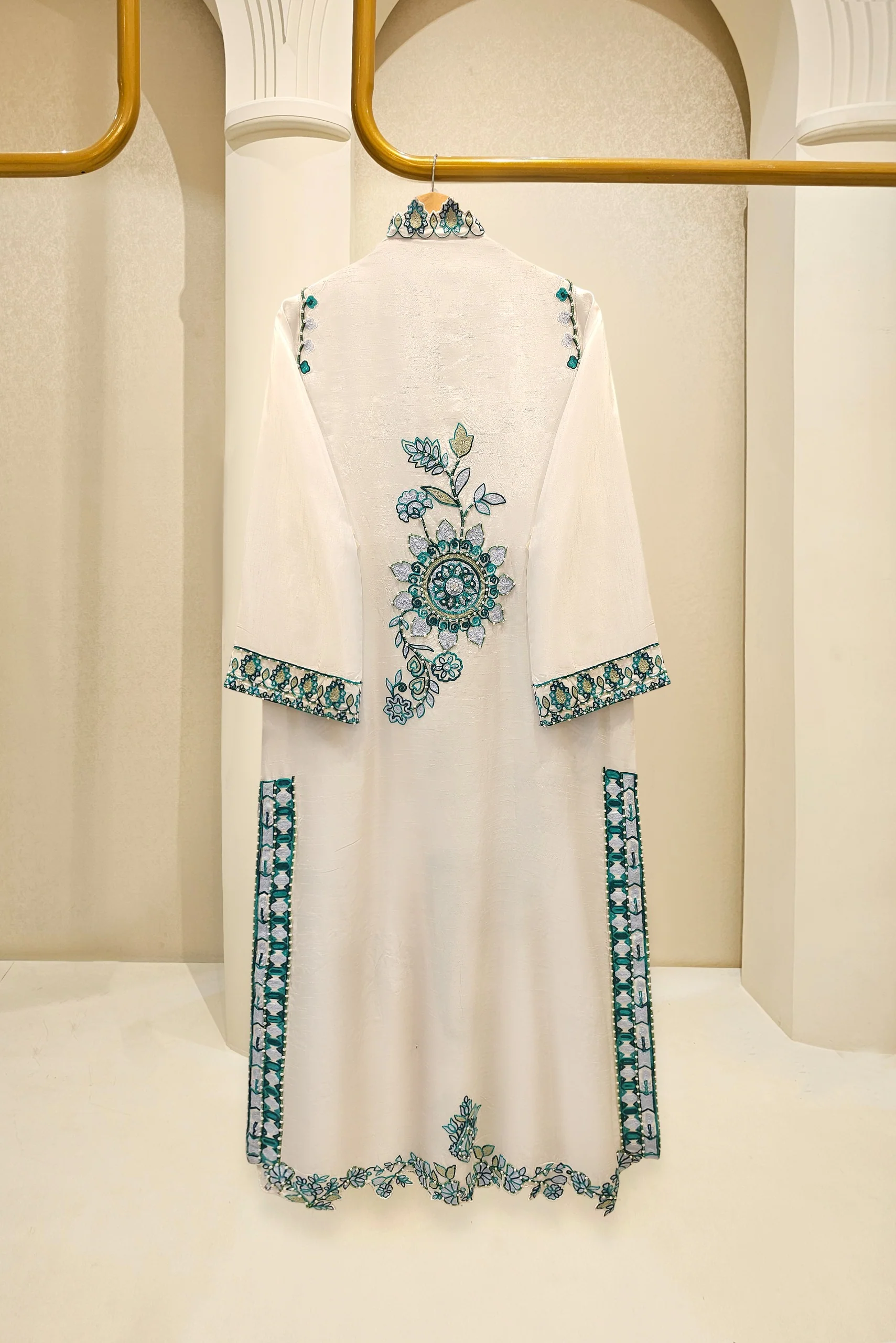 Suzani Kaftan - Image 4