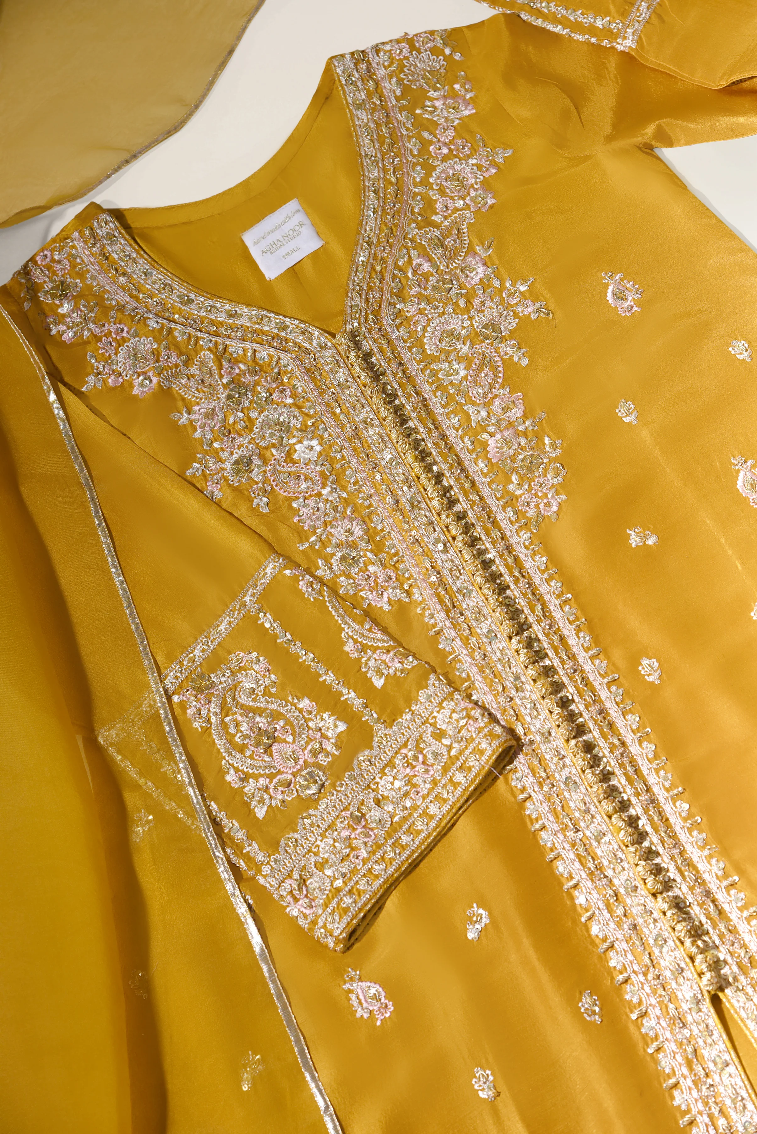 Zafeerah ( Lighter Dupatta ) - Image 2
