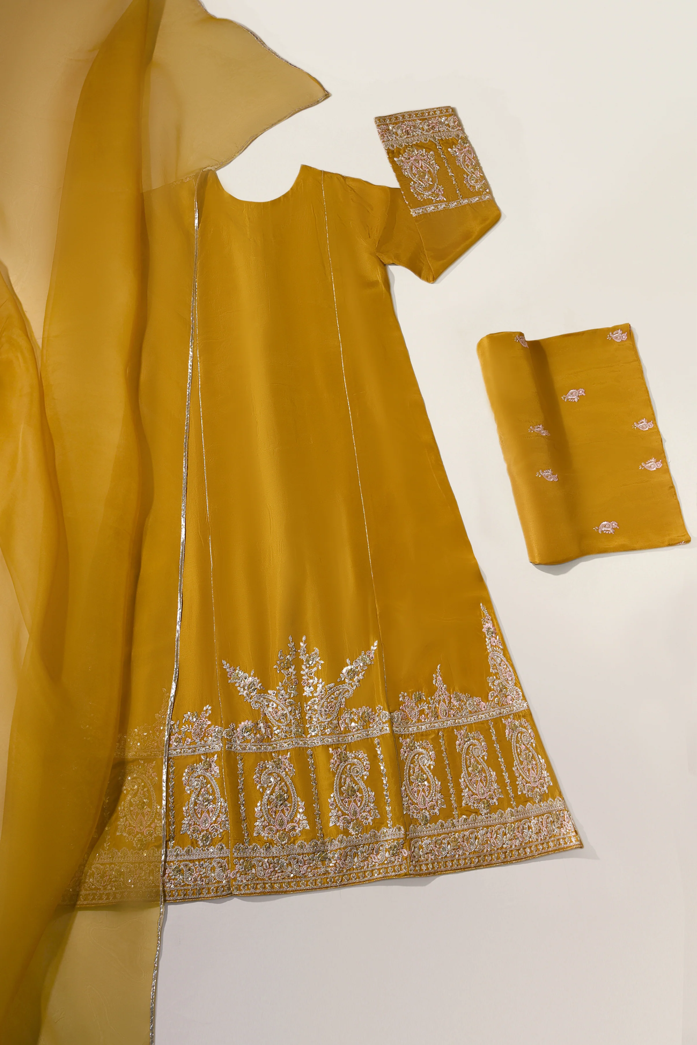 Zafeerah ( Lighter Dupatta ) - Image 3