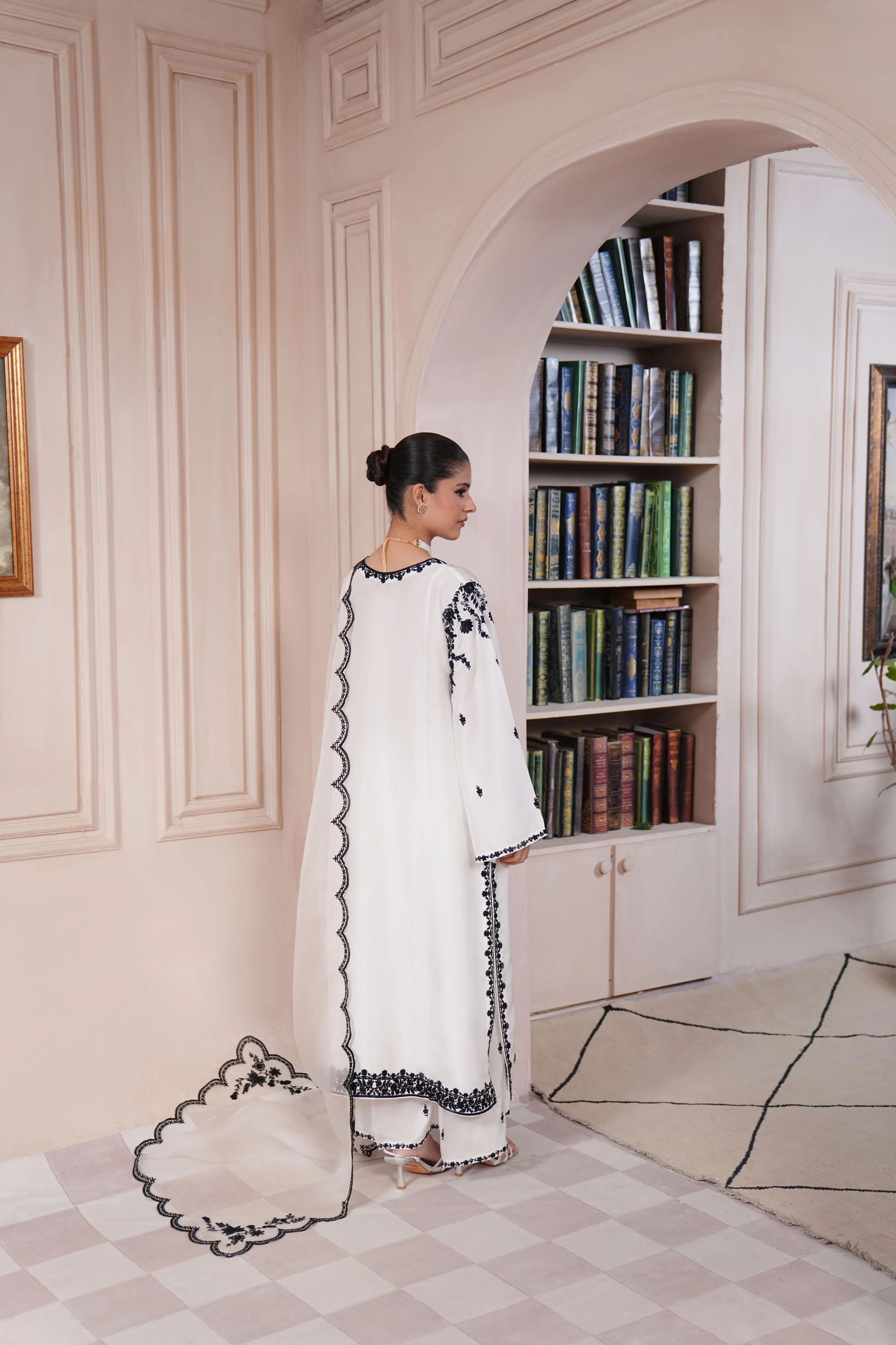 Zarmeel Embroidered - Image 6